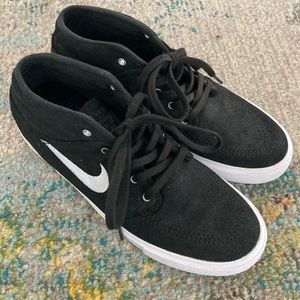 Nike Mid Top Sneakers